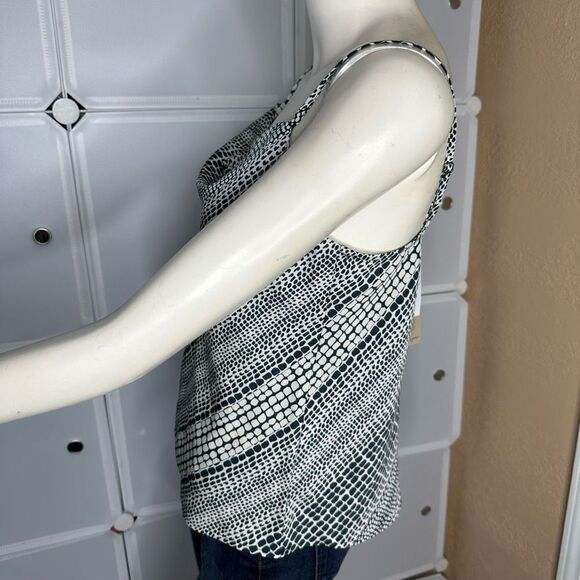 Banana Republic Silky Cowl Neck Camisole Size XSP - Picture 9 of 12